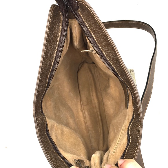 Authentic Gucci - Picture 6 of 16